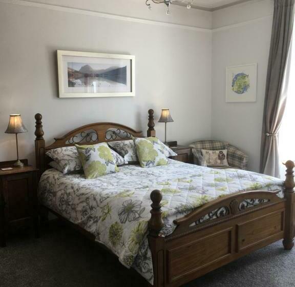 פנסיון Cookshayes Country Guest House
