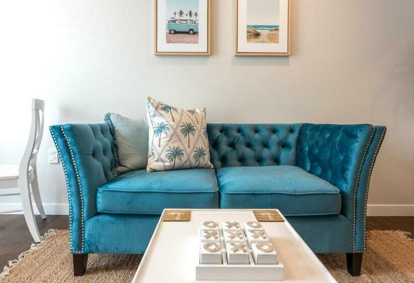 פנסיון Hampton Court