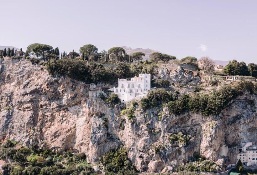 بنسيون La Rondinaia