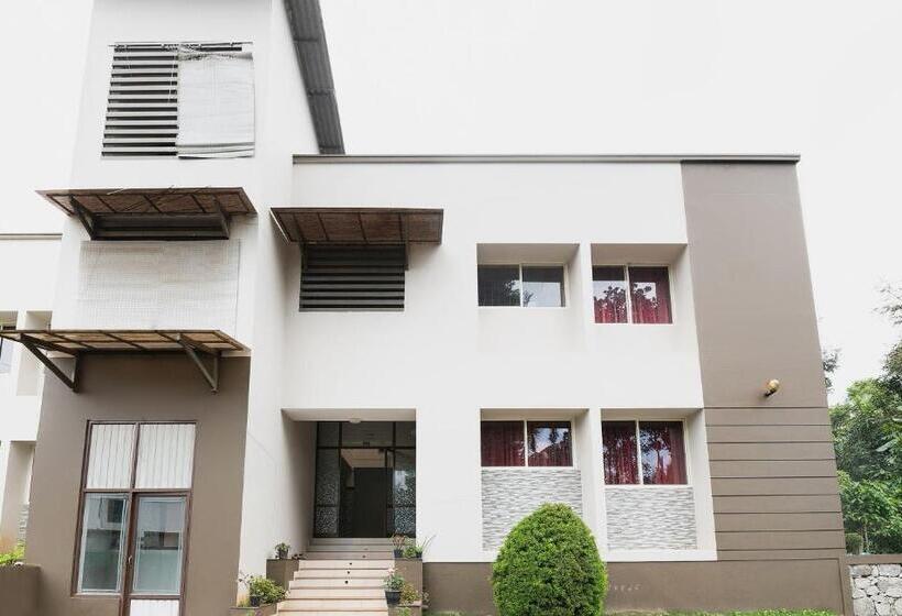 ペンション Oyo 78243 Vedica Home Stays