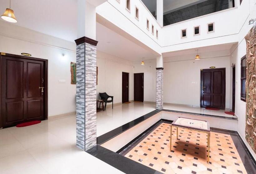 ペンション Oyo 78243 Vedica Home Stays