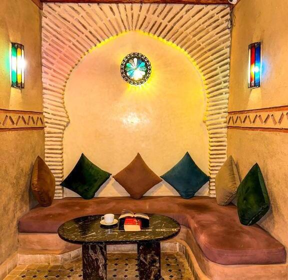 پانسیون Riad Amnay