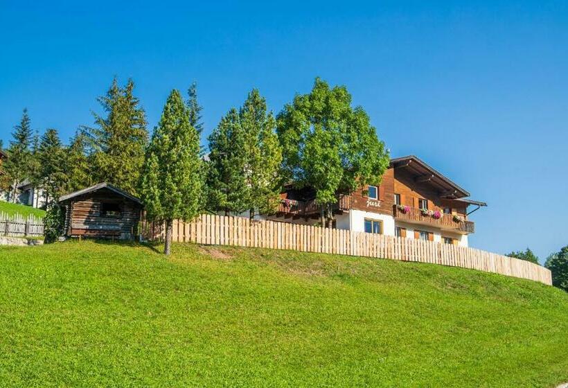 Bed and Breakfast Garni Juri