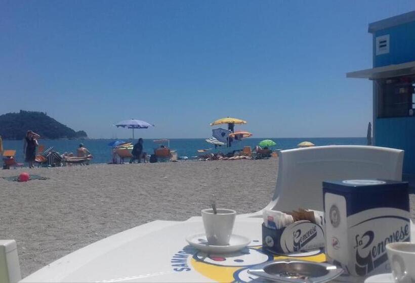 مبيت وإفطار Il Girasole ...at Andorus  House