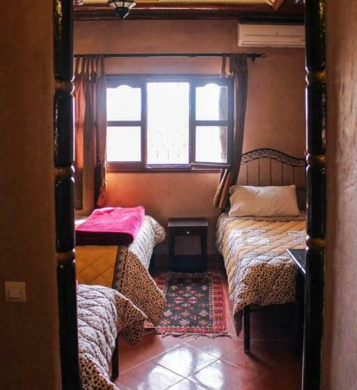 تختخواب و صبحانه La Rose De Sable