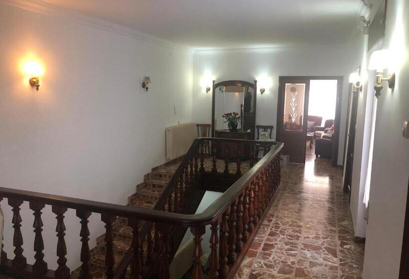 פנסיון Home Sancle