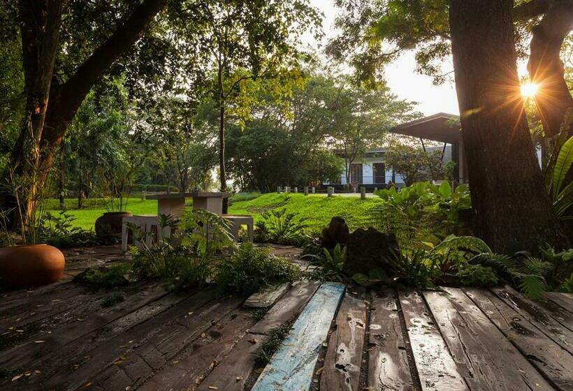 پانسیون Photharam126 Resort