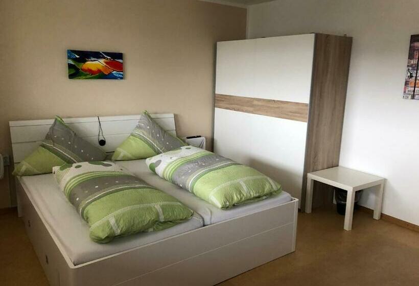 پانسیون Töff   Töff