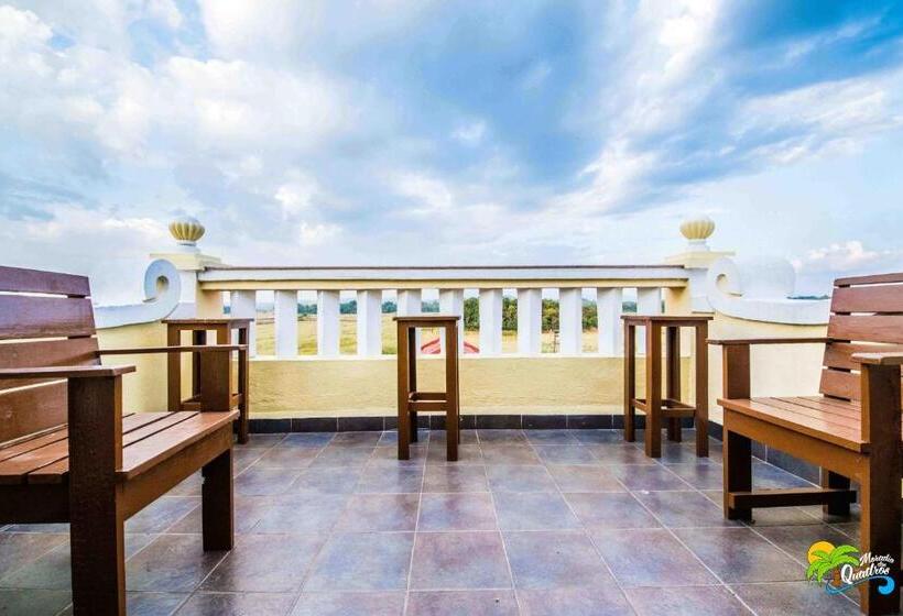 مبيت وإفطار Moradia Dos Quadros