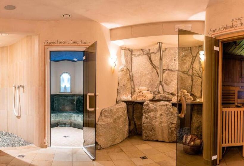 هتل Villa David Dolomites