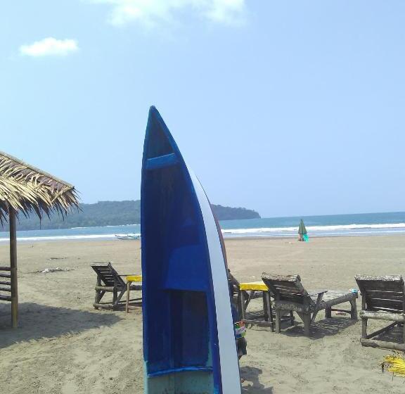 پانسیون Mini Tiga Homestay