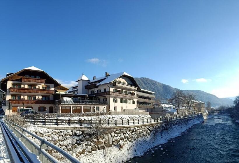 River Hotel Post