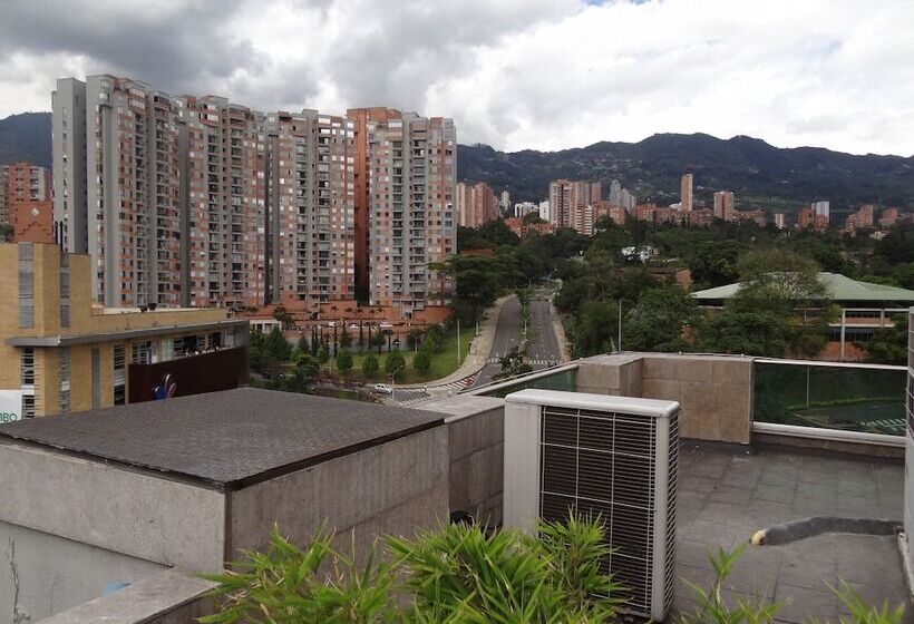 בית מלון כפרי Bh El Poblado