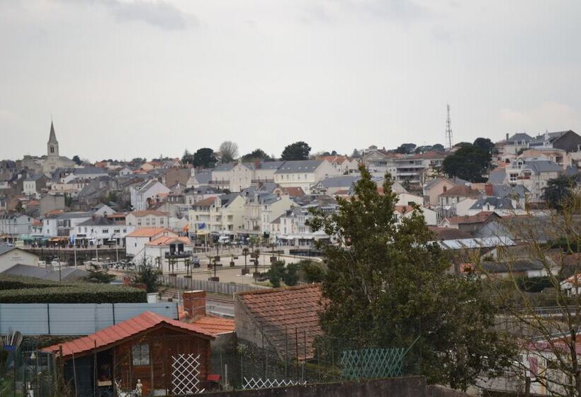 Brit Hotel Les Alizes