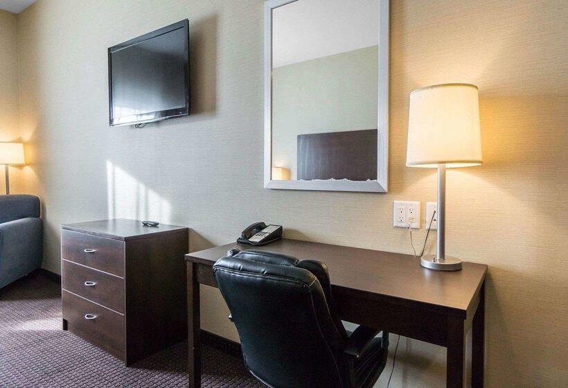 בית מלון כפרי Comfort Inn & Suites