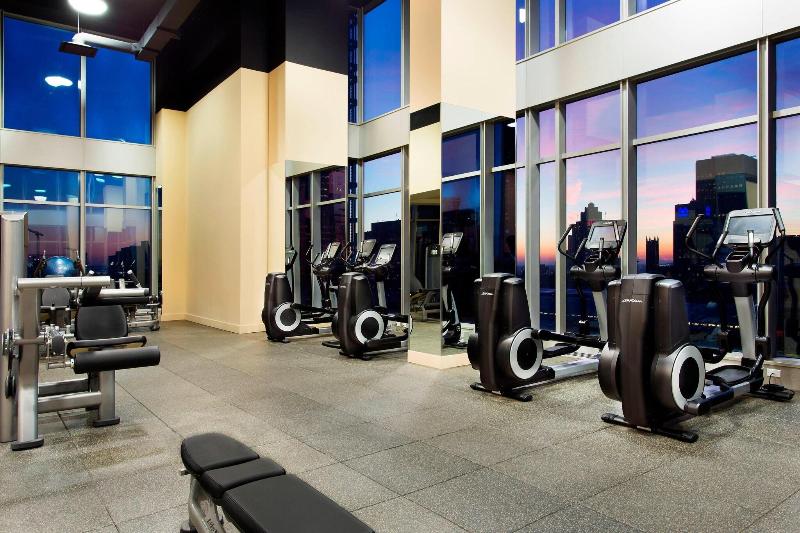 هتل Courtyard By Marriott Montreal Downtown