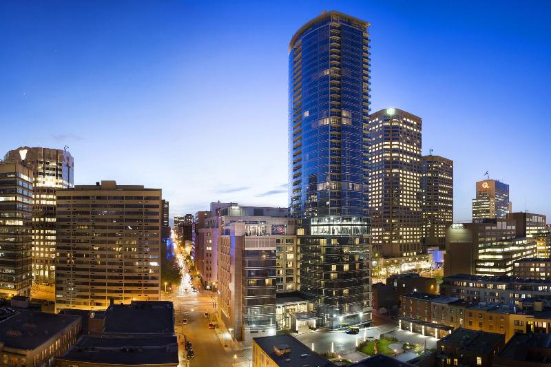 هتل Courtyard By Marriott Montreal Downtown