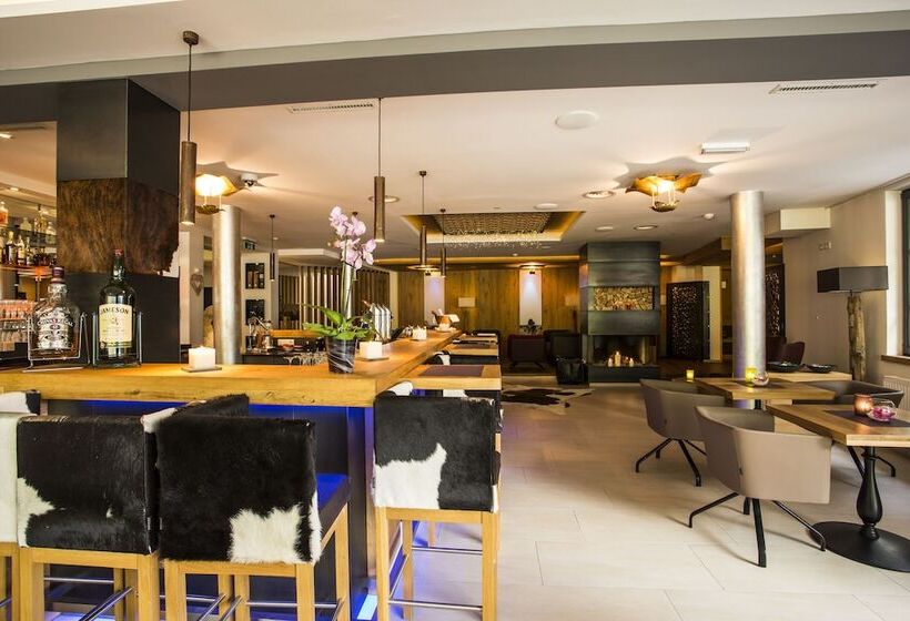 هتل Fliana Ischgl