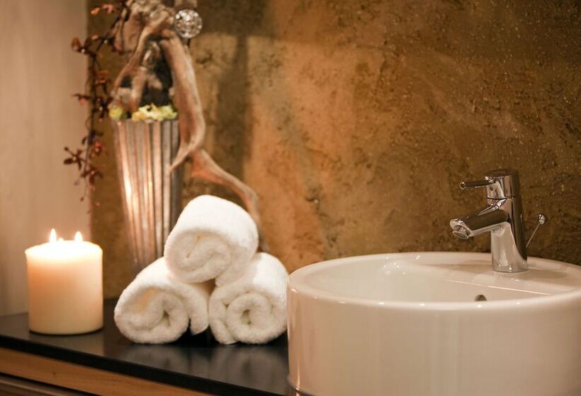 هتل Fliana Ischgl