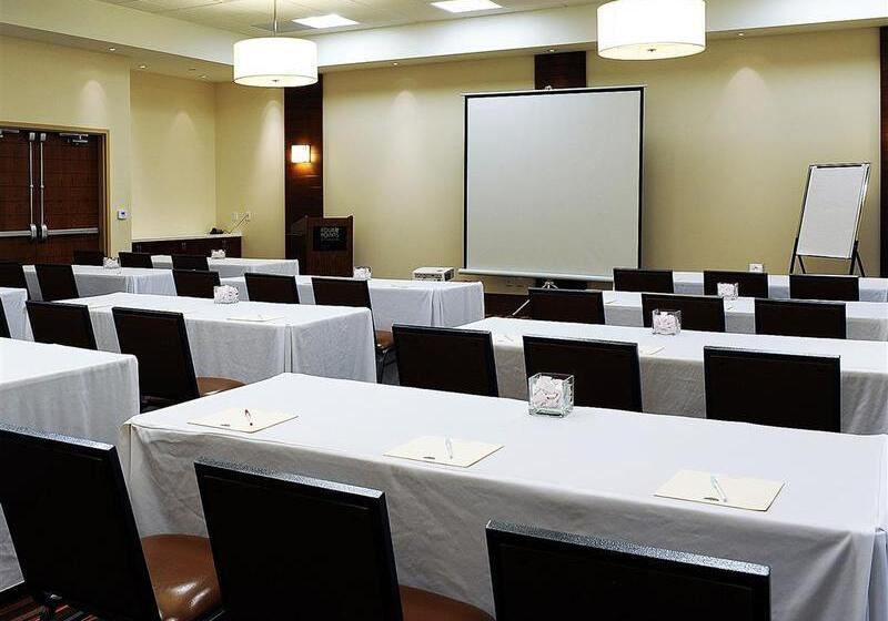 בית מלון כפרי Four Points By Sheraton Cambridge Kitchener, Ontario