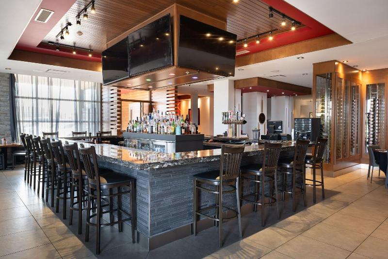 هتل Four Points By Sheraton Edmonton International Airport
