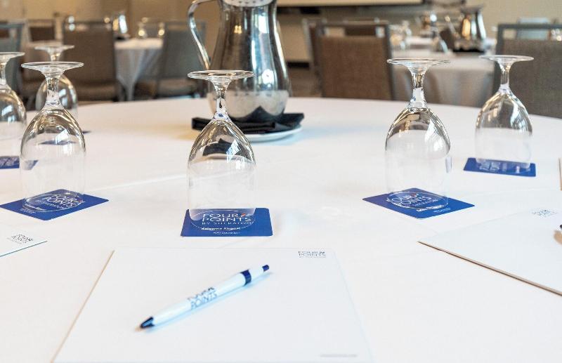 ホテル Four Points By Sheraton Kelowna Airport