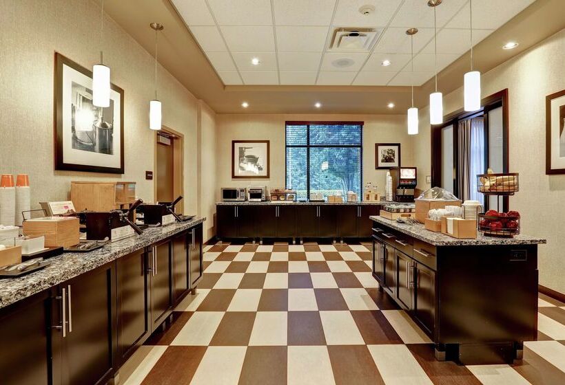 בית מלון כפרי Hampton Inn By Hilton Chilliwack