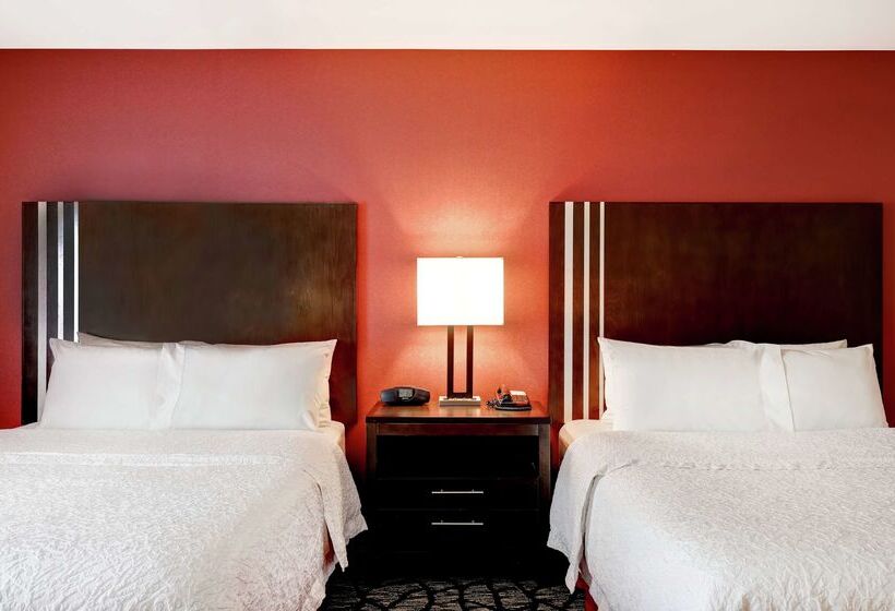 בית מלון כפרי Hampton Inn By Hilton Chilliwack