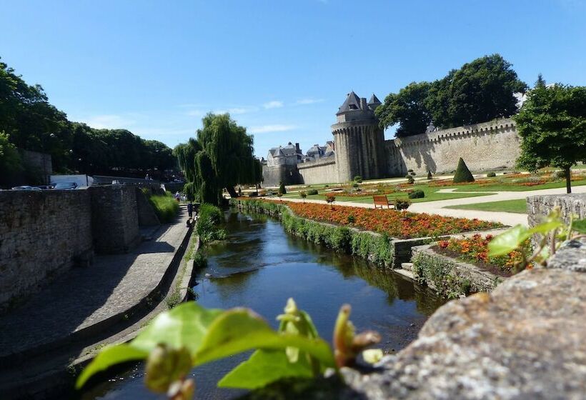 호텔 Kyriad Prestige Vannes Centre  Palais Des Arts