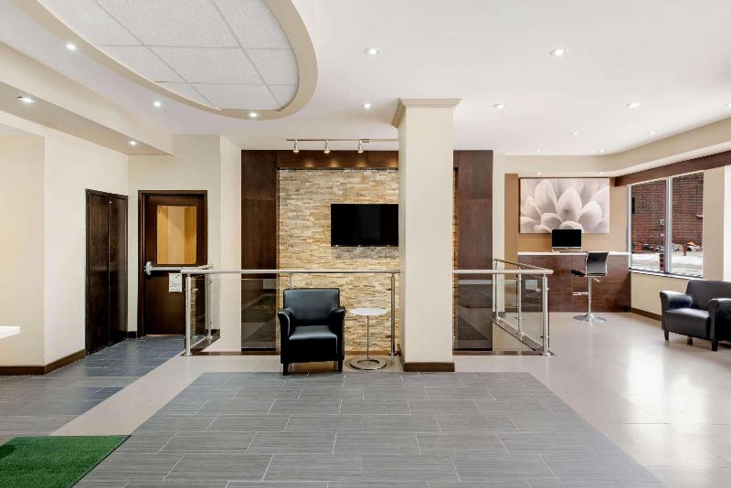 فندق La Quinta By Wyndham Oshawa
