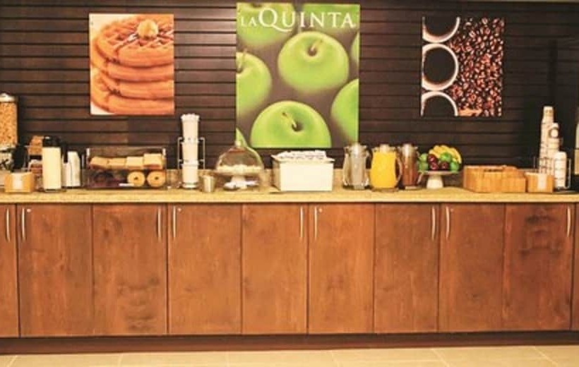 فندق La Quinta By Wyndham Oshawa