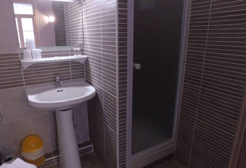 בית מלון כפרי Le Cérétan Hôtel