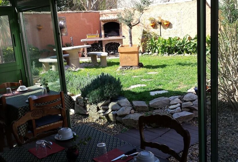 هتل Maison Des Croisades