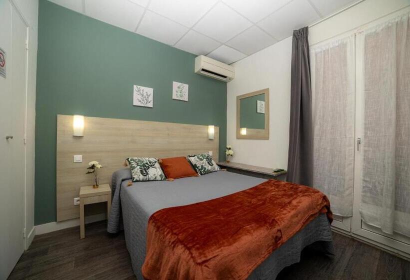 בית מלון כפרי Parisien