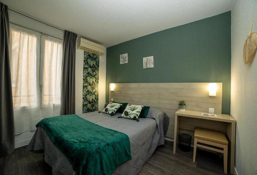 בית מלון כפרי Parisien