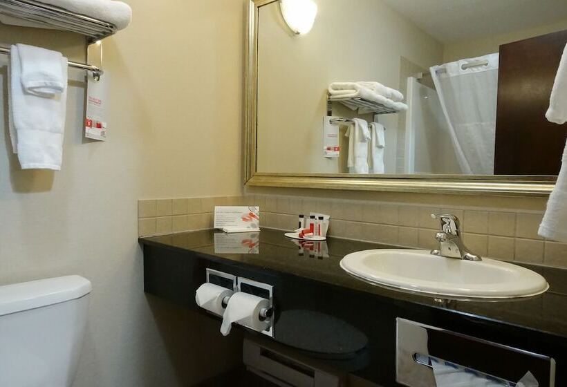 فندق Ramada By Wyndham Weyburn