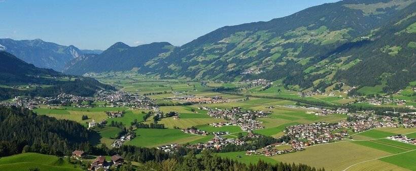 호텔 Riedl Im Zillertal