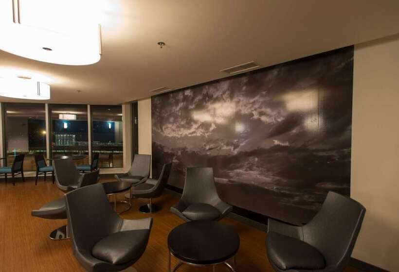 The Grand Winnipeg Airport Hotel By Lakeview