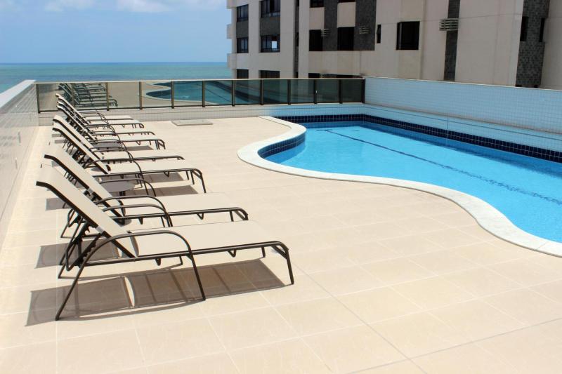 בית מלון כפרי Beach Class Executive