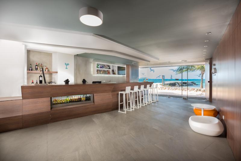 هتل Calypso Beach