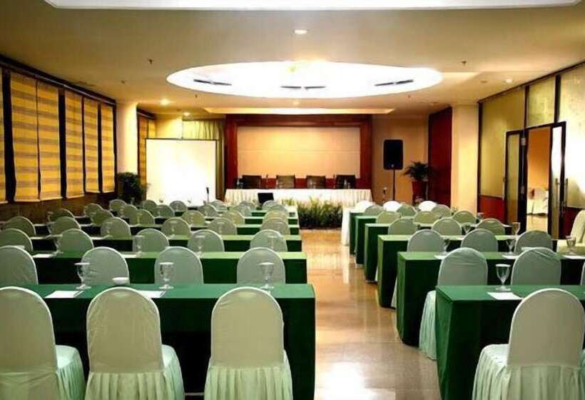 هتل Grand Tiga Mustika