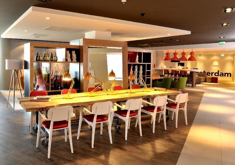 هتل Holiday Inn Express Amsterdam Arena Towers, An Ihg