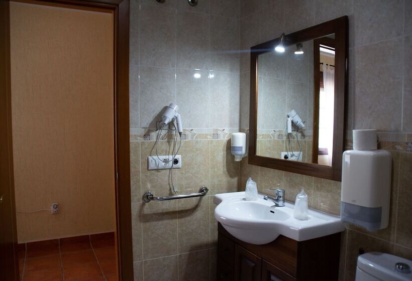 هتل Hostal Rural La Plata Parking Incluido
