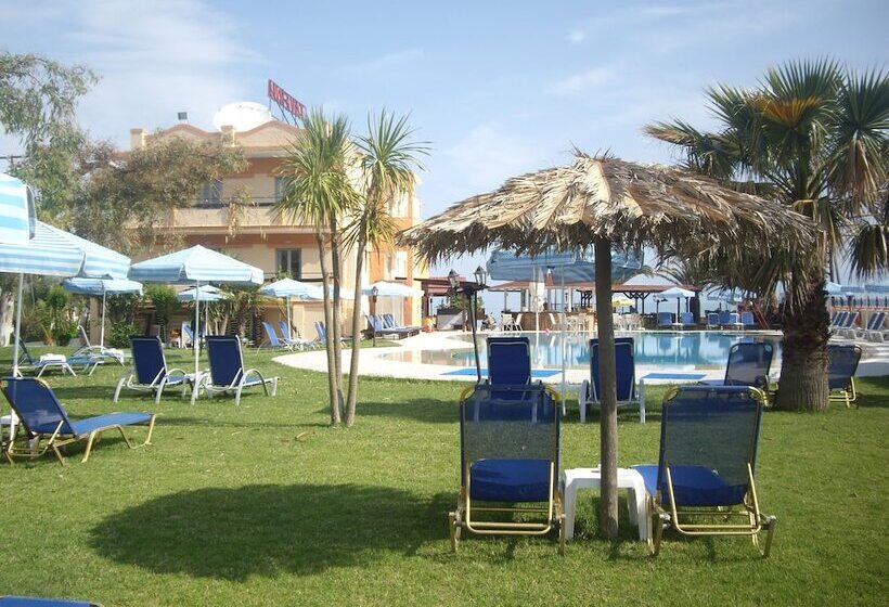فندق Ninos On The Beach