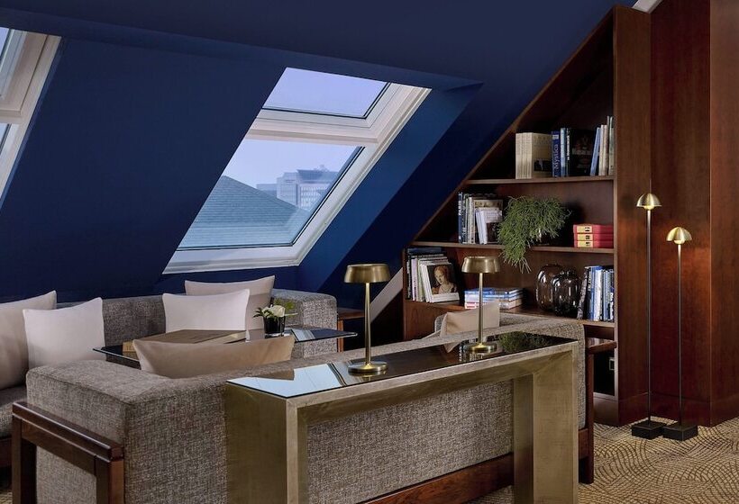 هتل The Ritzcarlton, Vienna