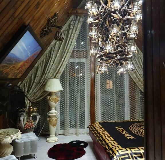 ホテル Camere Lux Telecabina Busteni