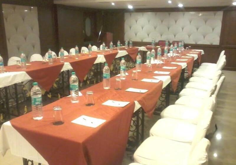 هتل Grand Residence