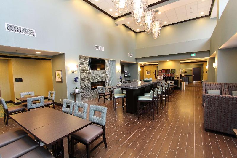 فندق Hampton Inn & Suites By Hilton St. John S Airport