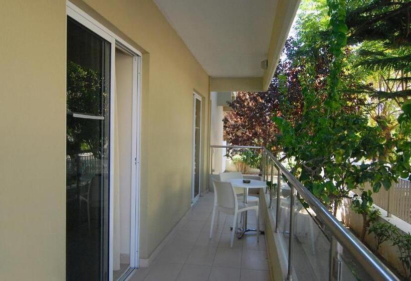 هتل Michel Apartments