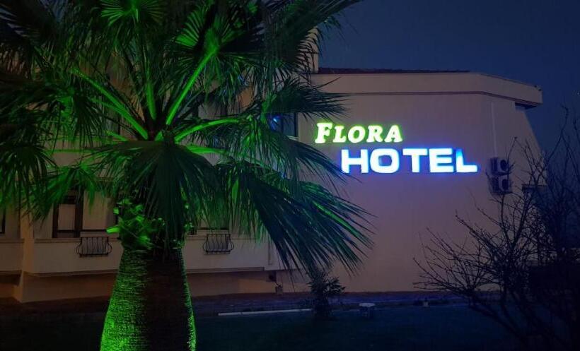 هتل Flora